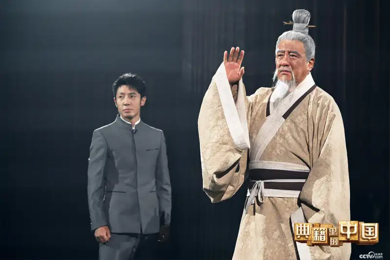 半夜直播app剧照3